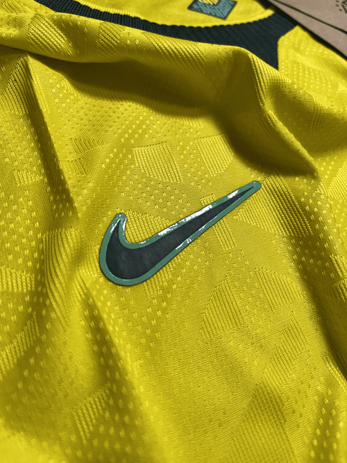 Camiseta Brasil Copa do Mundo 2026 Amarela | Jogador Premium (Modelo Vazado)
