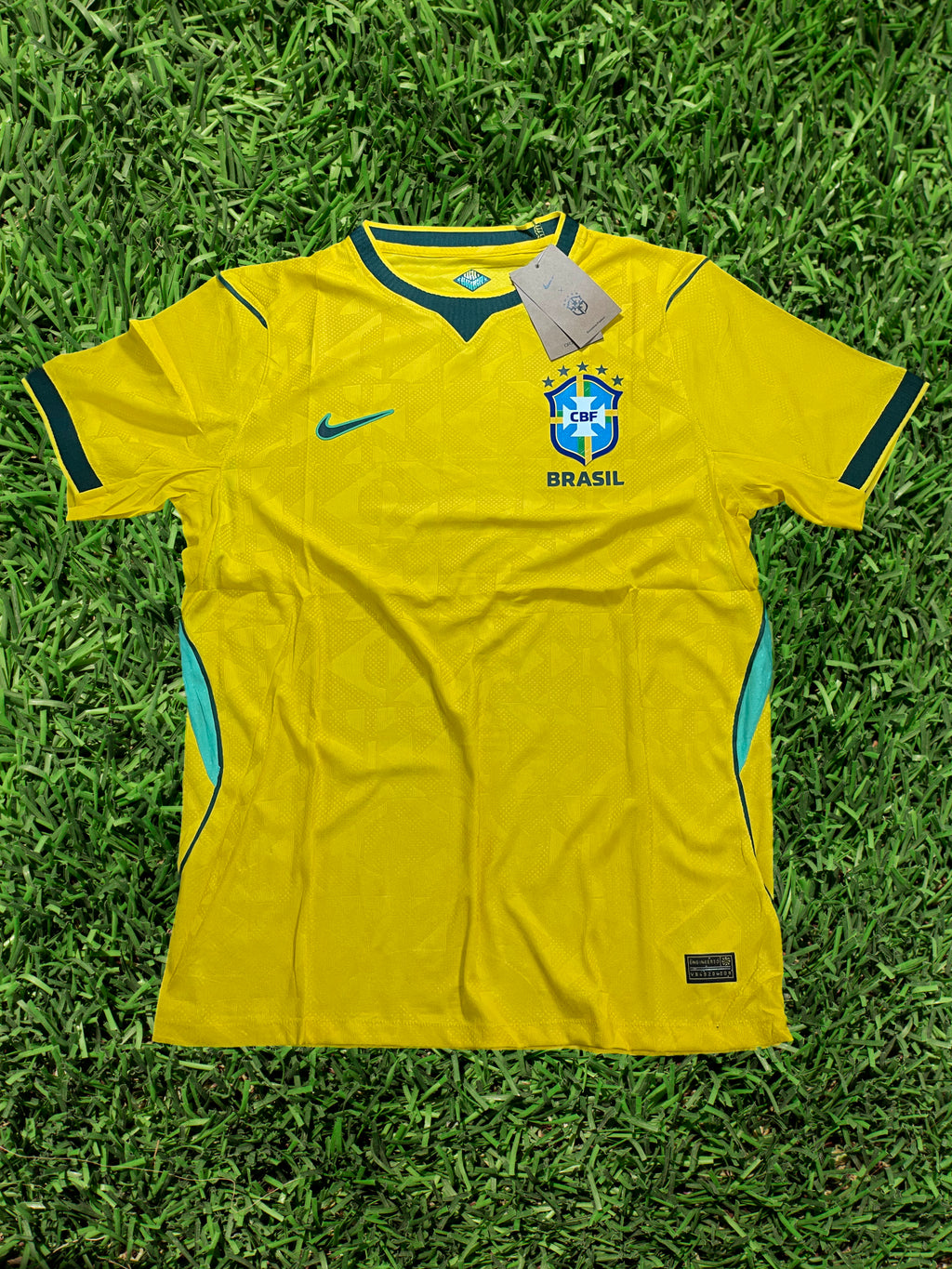Camiseta Brasil Copa do Mundo 2026 Amarela | Jogador Premium (Modelo Vazado)