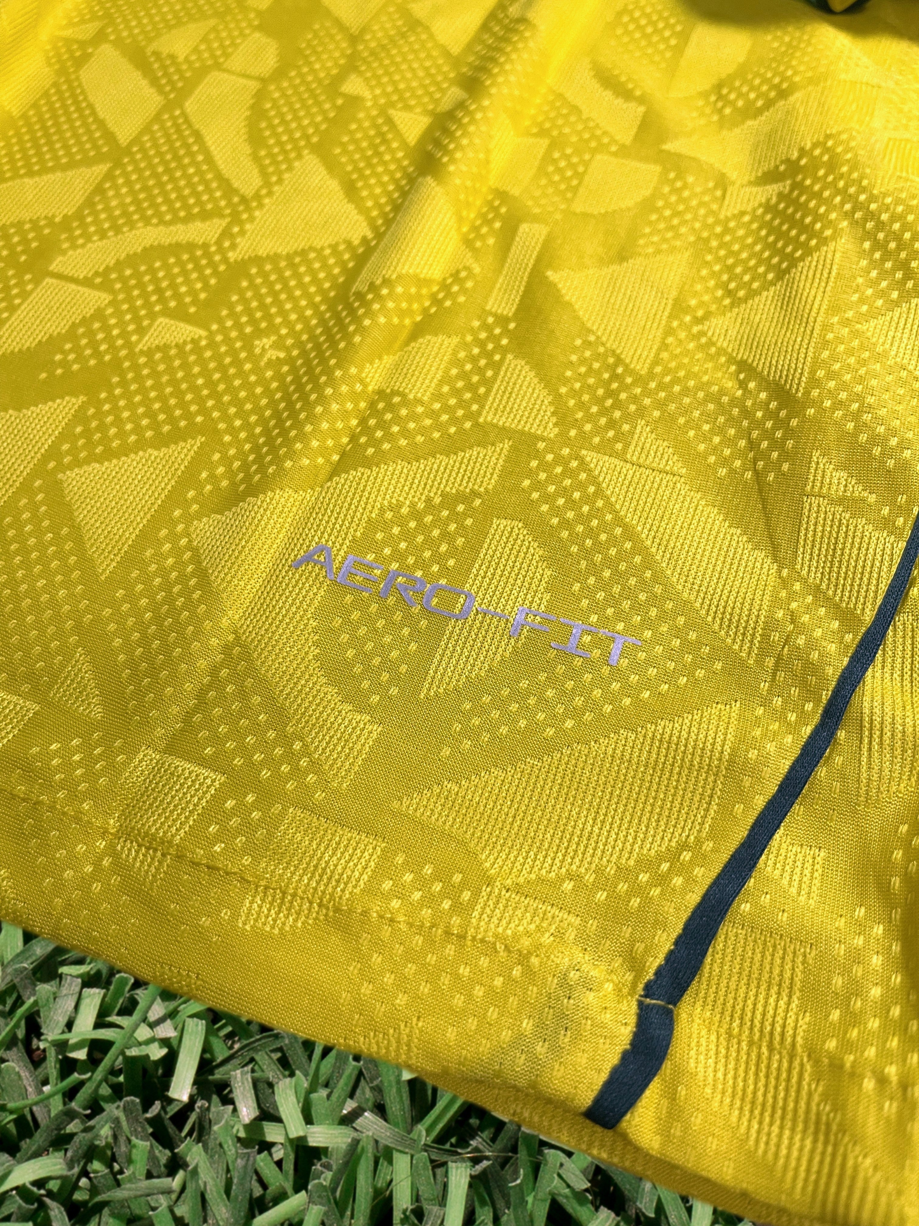 Camiseta Brasil Copa do Mundo 2026 Amarela | Jogador Premium (Modelo Vazado)